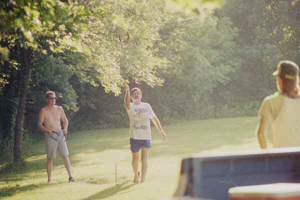 Tim and Dale throwing shoes around